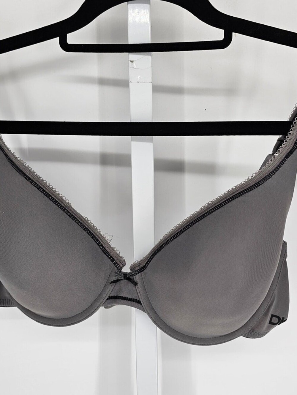 DKNY Womens Sz 36D Lightly Lined T Shirt Bra Gray Silver